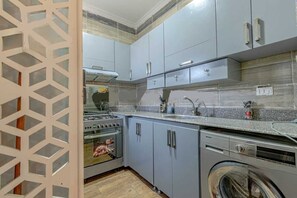Fridge, oven, stovetop, electric kettle - Casablanca resort Hurghada Red Sea (Hurghada)