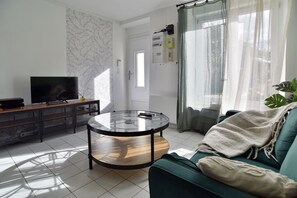 TV - Le Mont Servin - Entre Rennes et St-Malo (Bonnemain)