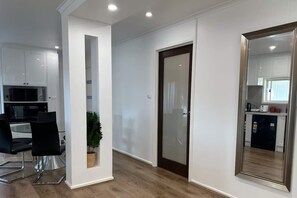 Interior - Modern 3BDR Family Home in Werribee (Werribee)