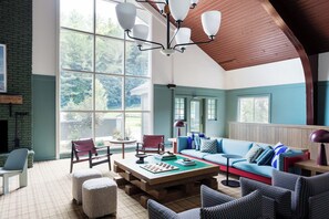 Living area - Come Create Memories w/ Fun-filled Adventures at this Paradise! Outdoor Pool! (Stowe)