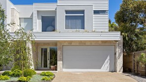 Exterior detail - The Palms - Safety Beach (Safety Beach)