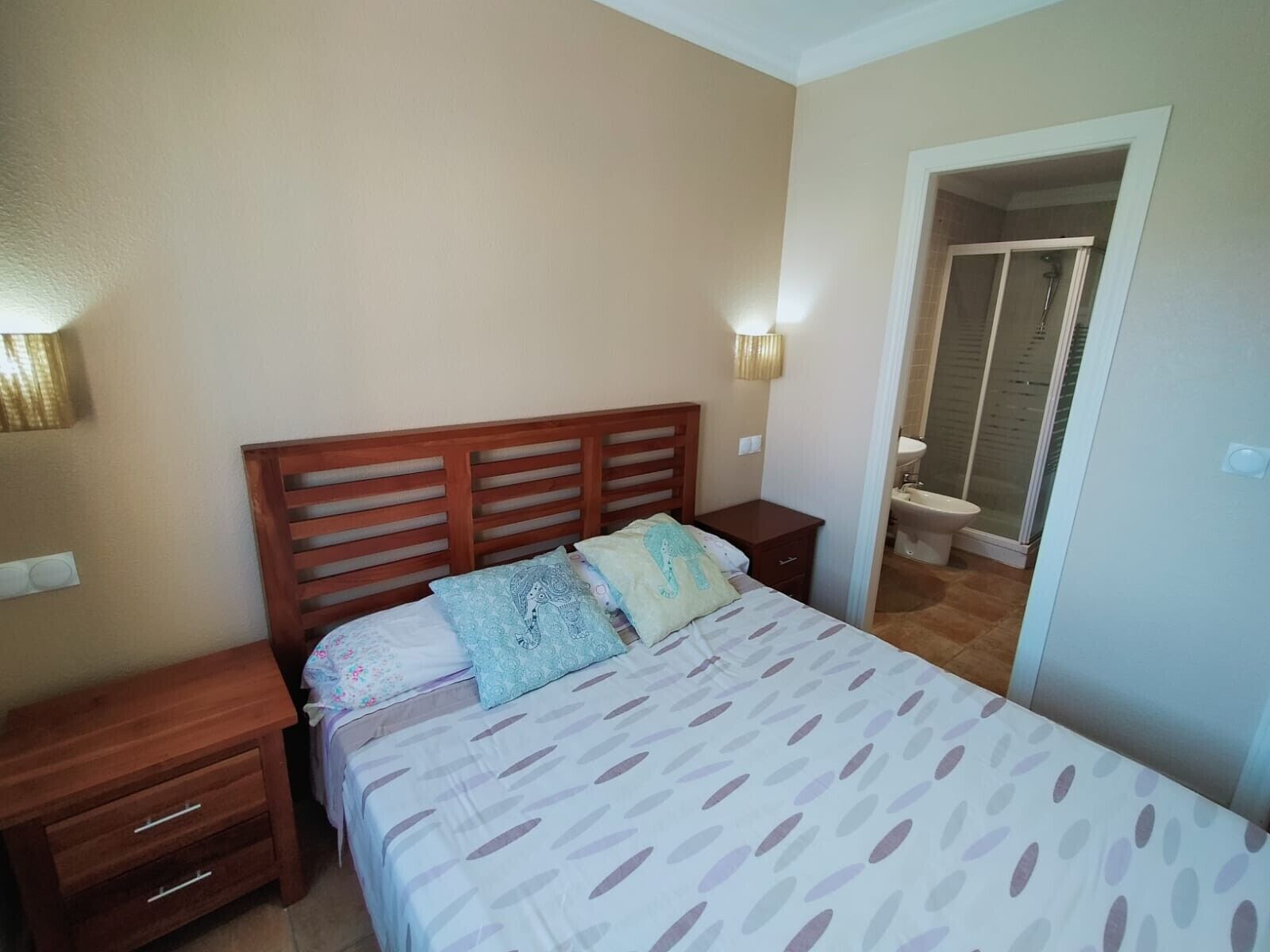 Een strijkplank/strijkijzer, wifi