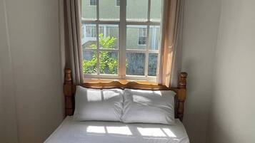 3 多间卧室、熨斗/熨衣板、WiFi、床单