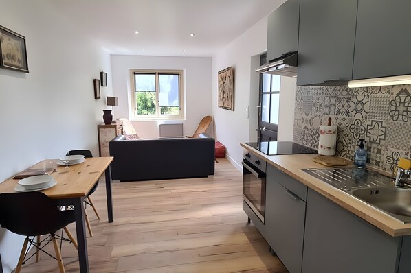 Private kitchen - Gite ty berniques in pléneuf val andré: hikers, bikers, golfers (Pleneuf val Andre)