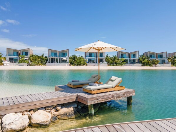 Property grounds - Experience Paradise in Modern Room w/ Balcony Views of Turquoise Seas (Long Bay Hills)