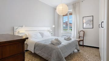 1 camera, ferro/asse da stiro, Wi-Fi, lenzuola