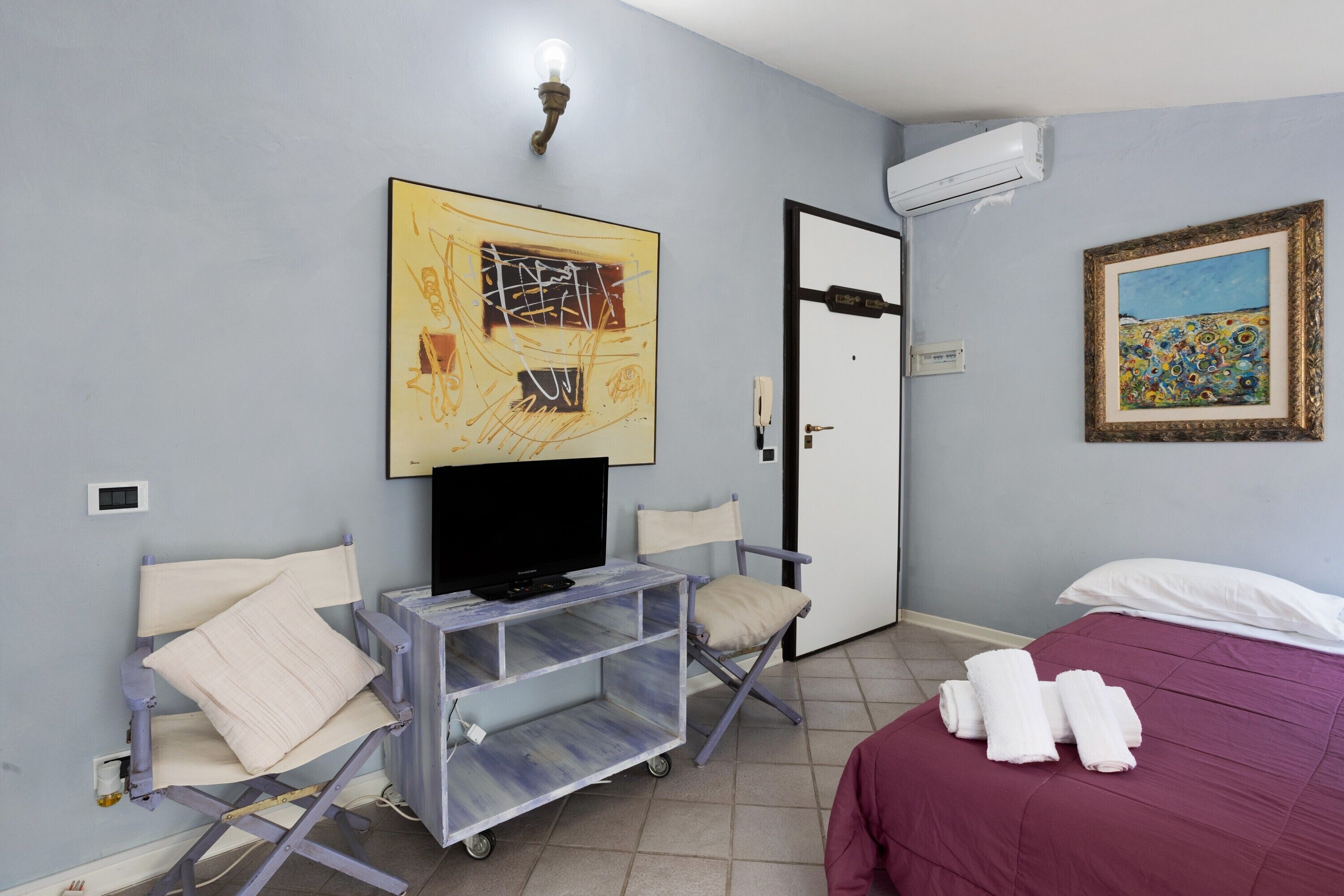 Bügeleisen/Bügelbrett, WLAN, Bettwäsche