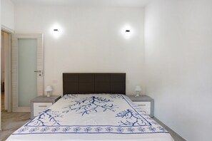 Bügeleisen/Bügelbrett, WLAN, Bettwäsche