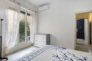 Fer et planche à repasser, Wi-Fi, literie fournie