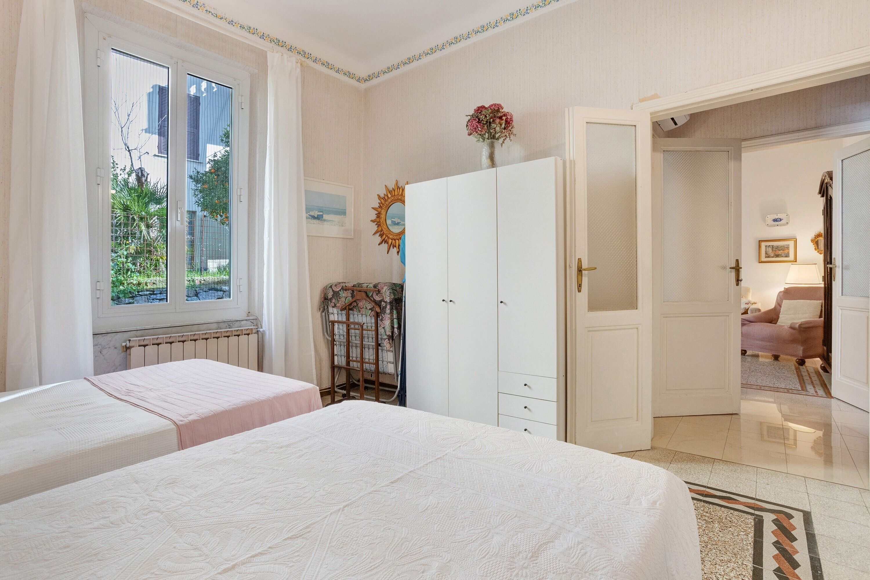 Bügeleisen/Bügelbrett, WLAN, Bettwäsche