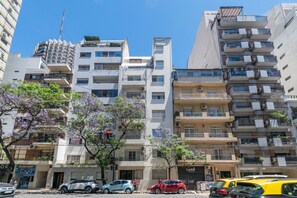 Exterior - Charming 2-Bedroom Apartment | Renovated | Cañitas (Ciudad Autónoma de Buenos Aires)