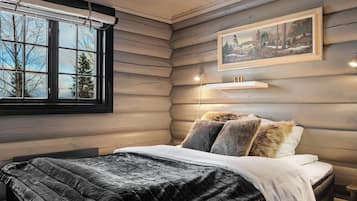 6 bedrooms, WiFi, bed sheets