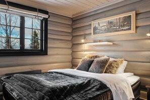 6 bedrooms, WiFi, bed sheets