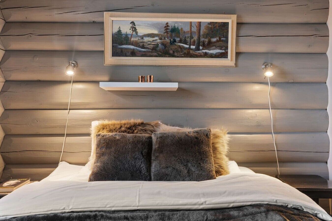 書桌、Wi-Fi、床單