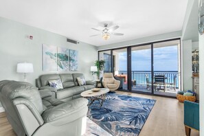 Smart TV - 🌊☮️A Peace of Paradise | Two Primary Suites | Luxury Navarre Towers 1104🌊 (Navarre)