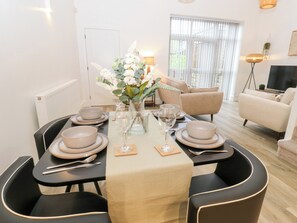 Dining - Loco Lodge (Keighley)