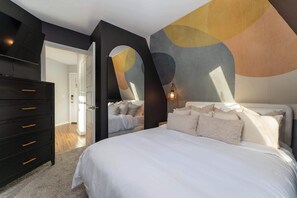 4 bedrooms, desk, iron/ironing board, travel cot