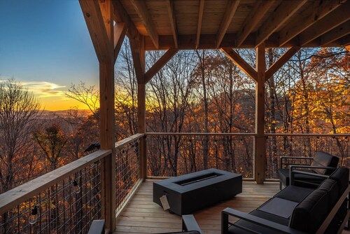 Mountain Views | Private Sauna | Wet Bar | Hot Tub