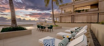 SPECTACULAR BEACHFRONT APARTMENT