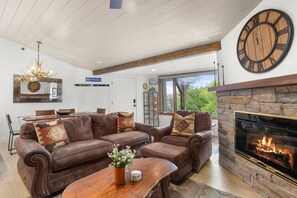 TV, fireplace - Terrace House Ski-In-Ski-Out (Snowmass Village)