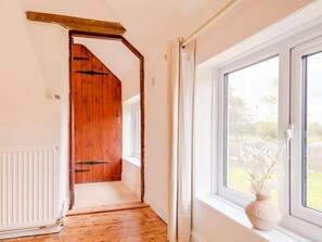 Interior - Hainford Cottage (Waterloo)