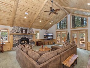 TV, fireplace - Winterpark Cabin | Hot Tub + Game Room | Near Snow Summit (Big Bear Lake)