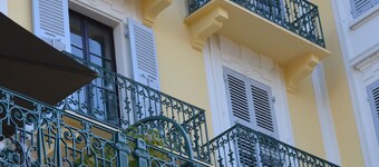 Studio CV in beautiful historic residence, mountain view