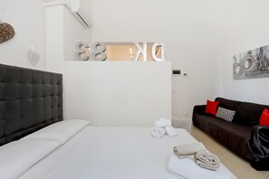 1 chambre, fer et planche Ă repasser, draps fournis