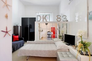 1 bedroom, iron/ironing board, bed sheets - Il piccolo sole Marina di Carrara – Cozy Apartment with Terrace near the Beach (Marina di Carrara)