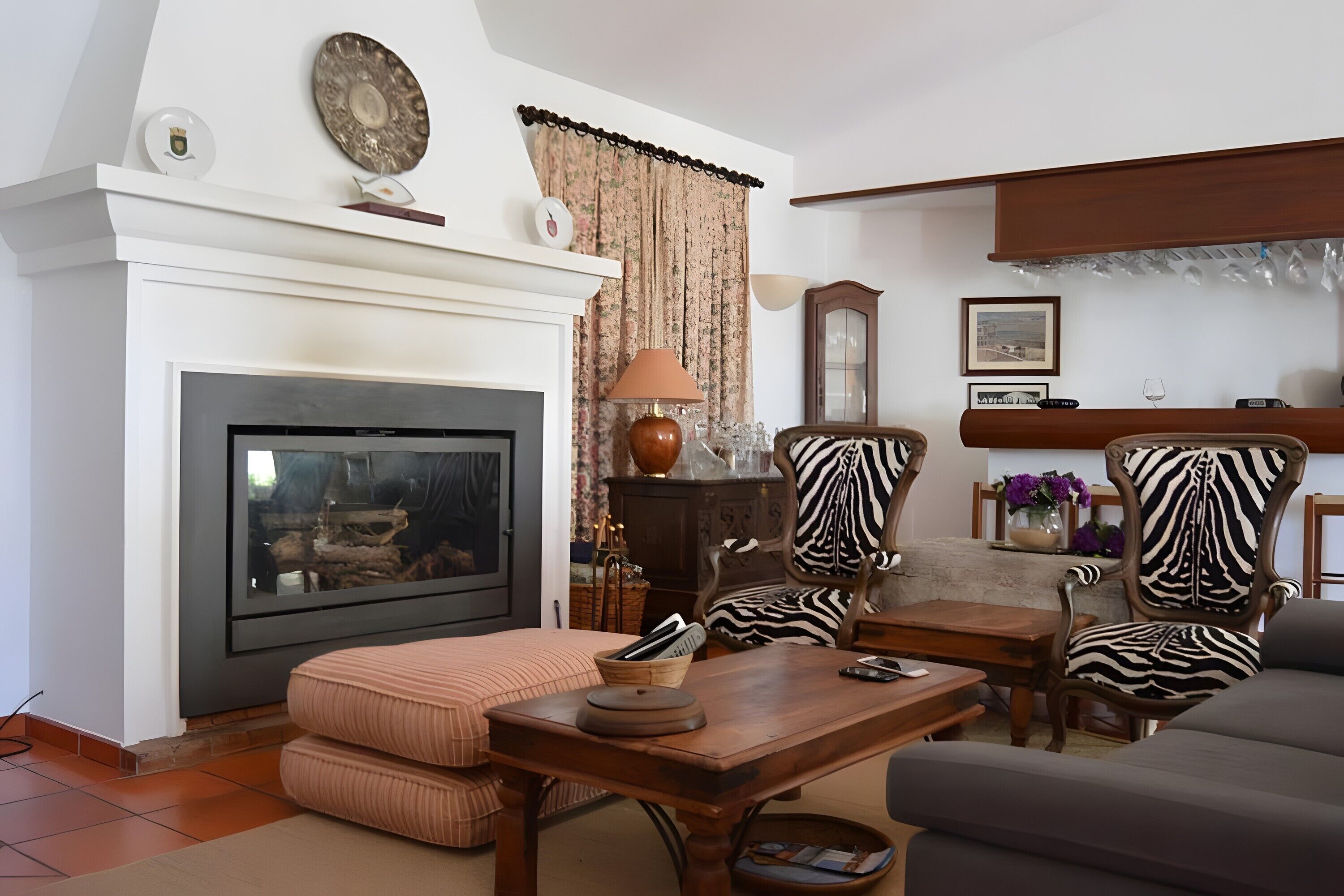 TV, fireplace, DVD player, stereo