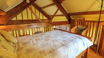 2 phòng ngủ, trang trí khác biệt