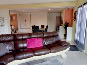 TV - Villa Jillo (Collias)