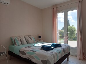 Iron/ironing board, free WiFi - Villa Jillo (Collias)