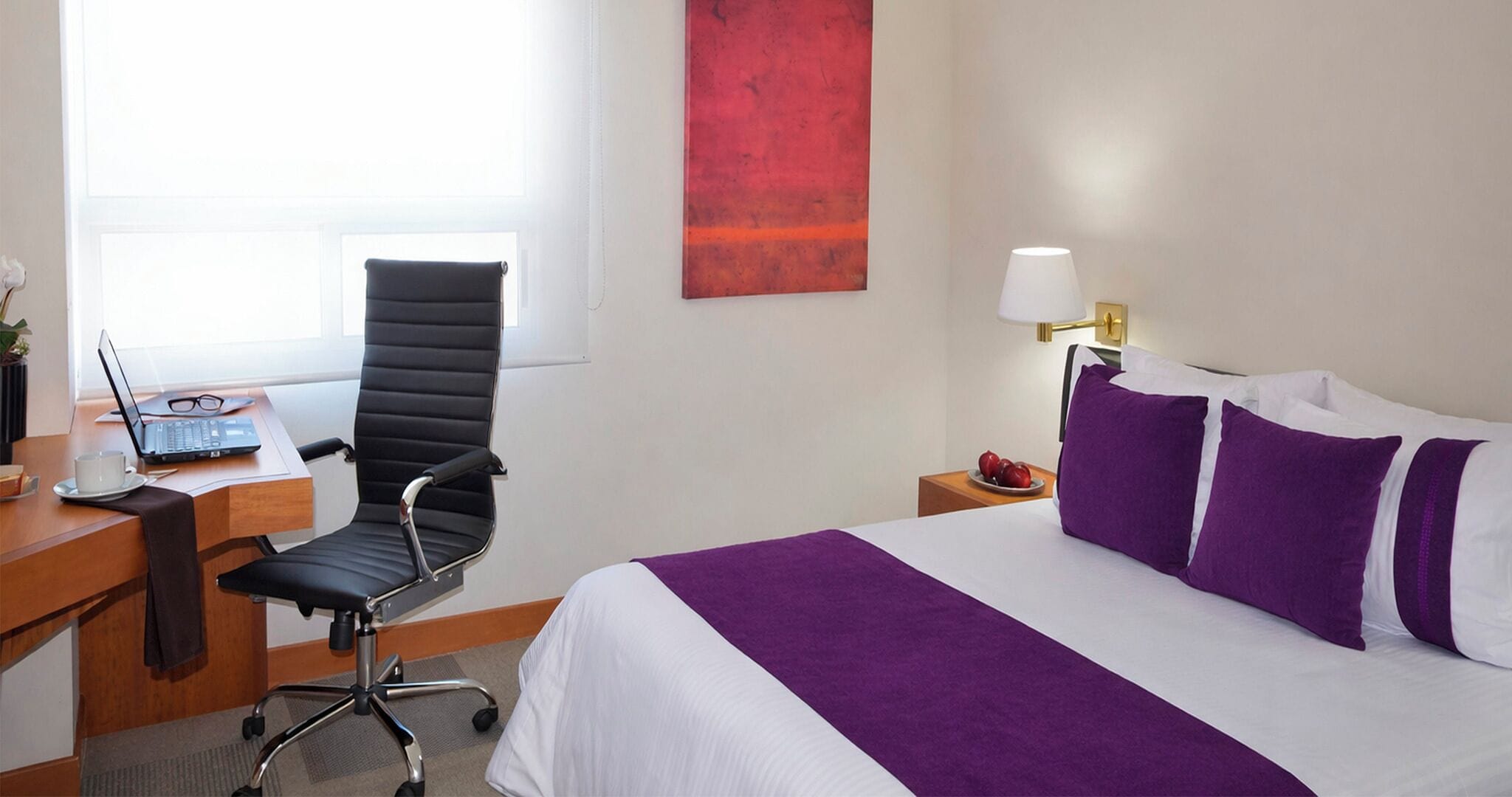 Classic-herbergi | Rúmföt af bestu gerð, rúm með „pillowtop“-dýnum, skrifborð