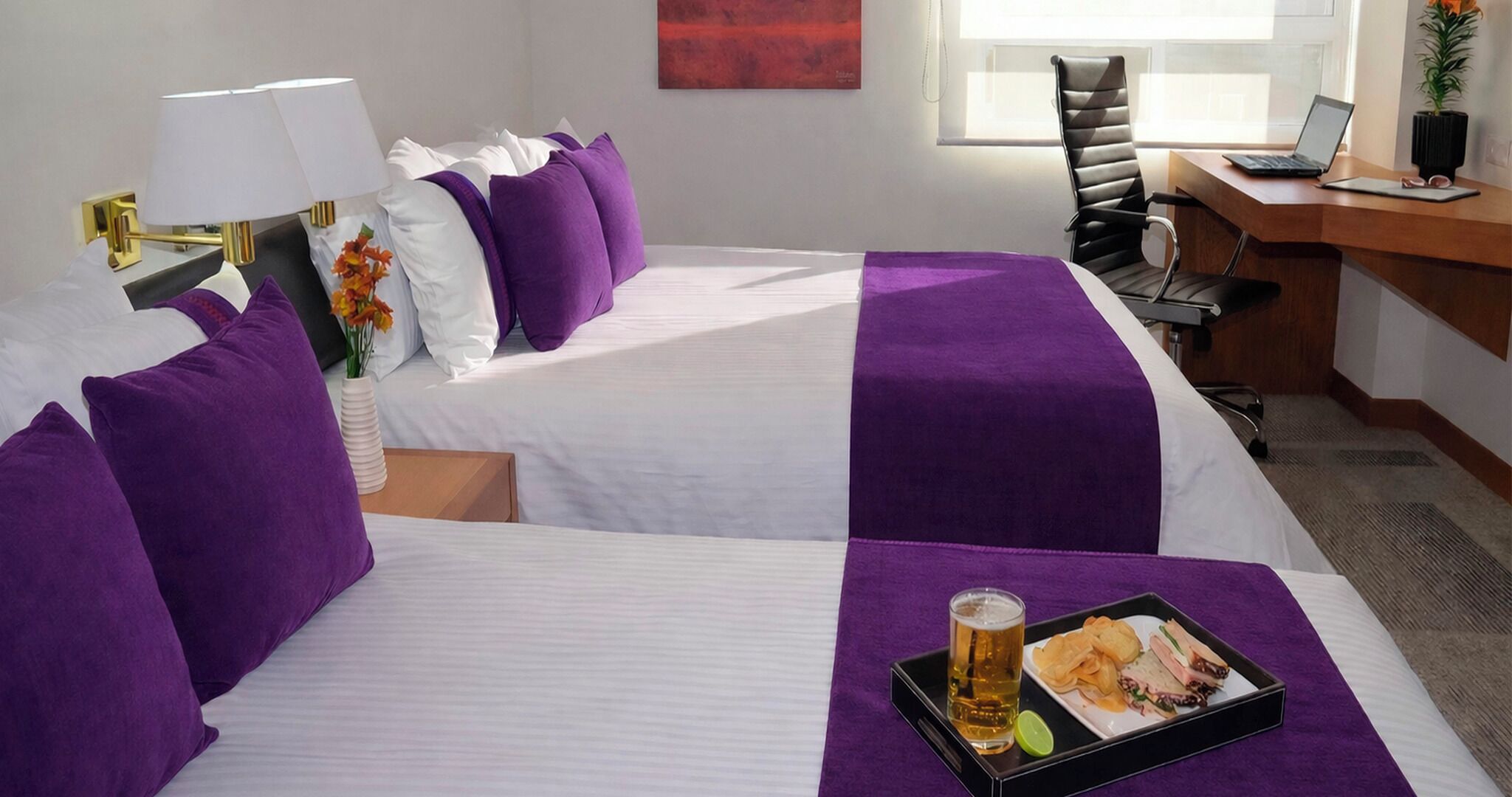 Chambre Double Classique | Literie de qualité supérieure, surmatelas, bureau