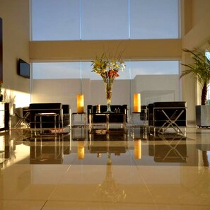 Lobby - Hotel Lois Express Monterrey (Apodaca)