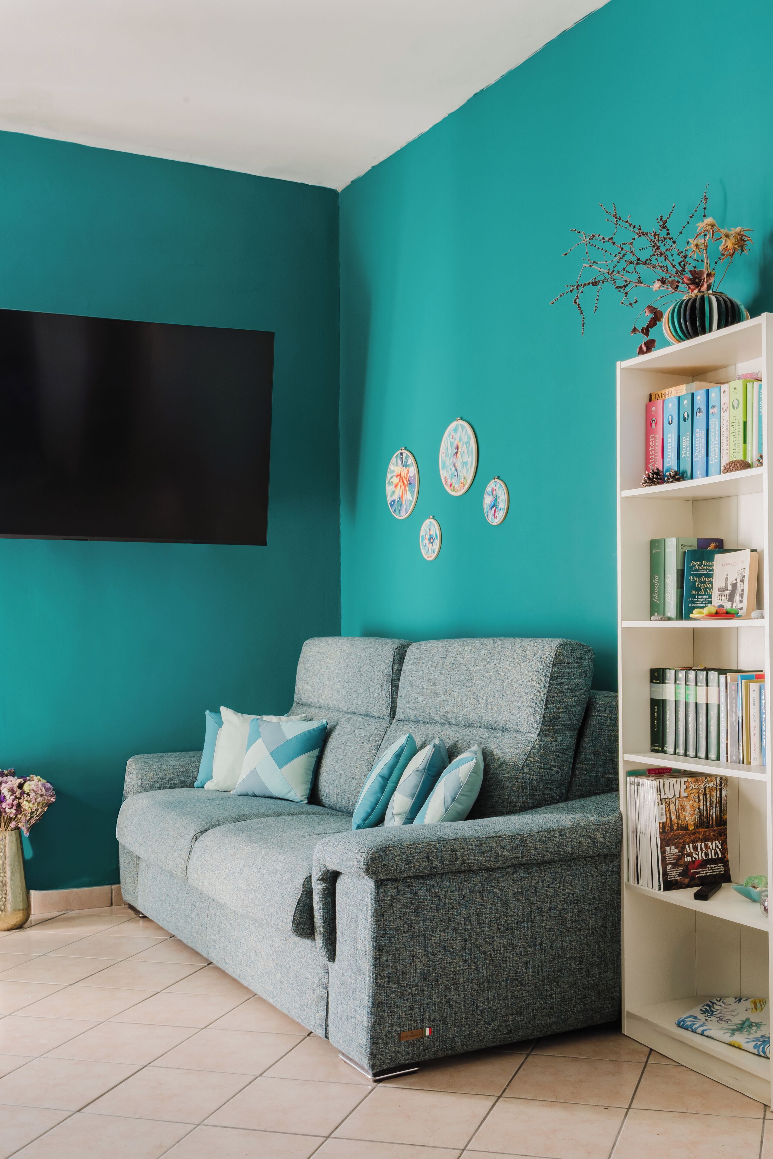 Deluxe-Apartment, Meerblick, Strandnähe | Wohnbereich | 40-Zoll-Smart-TV mit Digitalempfang, Computerbildschirme, Drucker