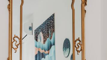 Appartamento Deluxe, vista oceano, di fronte alla spiaggia | Una cassaforte in camera, con stile personalizzato