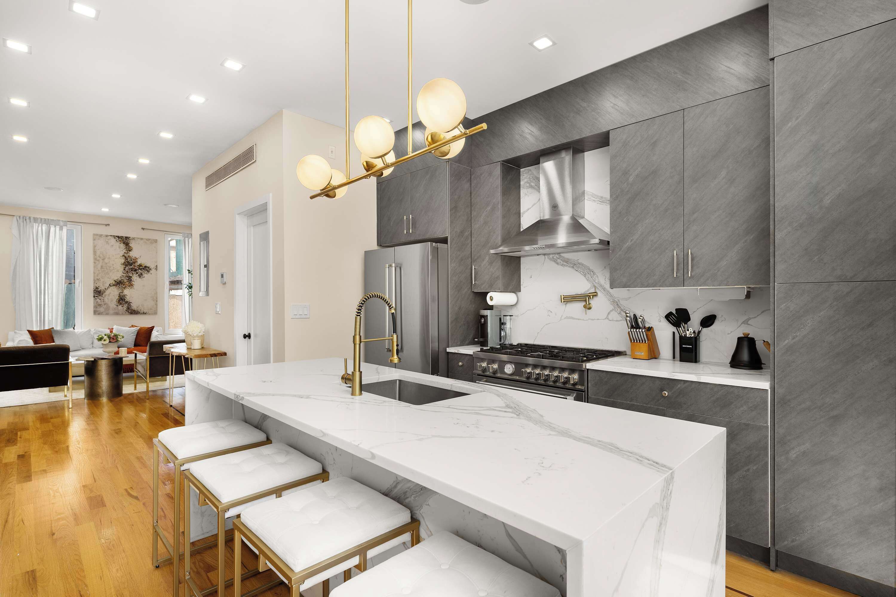 ثلاجة، ميكروويف، فرن، موقد طهي مسطح