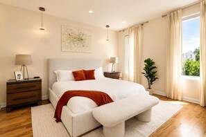 3 slaapkamers, een strijkplank/strijkijzer, wifi, beddengoed