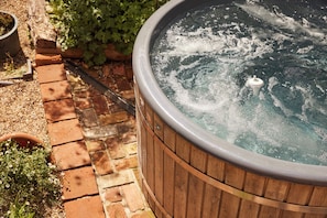 Bathtub spa outdoor
