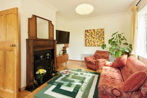 Cottage | Living area - The White House, Riverside Retreat (Norwich)