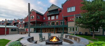 Spacious 3-Bedroom Penthouse w/ Sauna & Fireplace