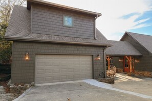 Exterior - Sapphire Retreat • Stylish 1BR Suite + Hot Tub, Views, Ski Hill & Outdoor Living (Sapphire)
