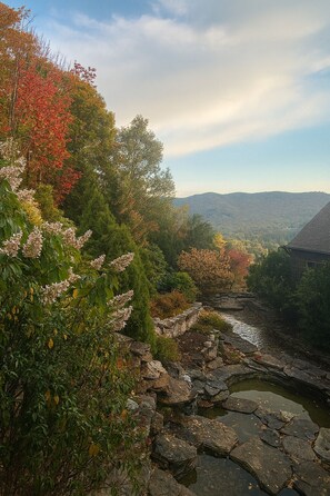 Miscellaneous - Sapphire Retreat • Stylish 1BR Suite + Hot Tub, Views, Ski Hill & Outdoor Living (Sapphire)