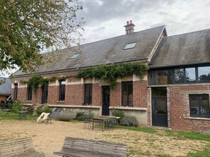 Exterior - Les Insolites (Roye-sur-Matz)