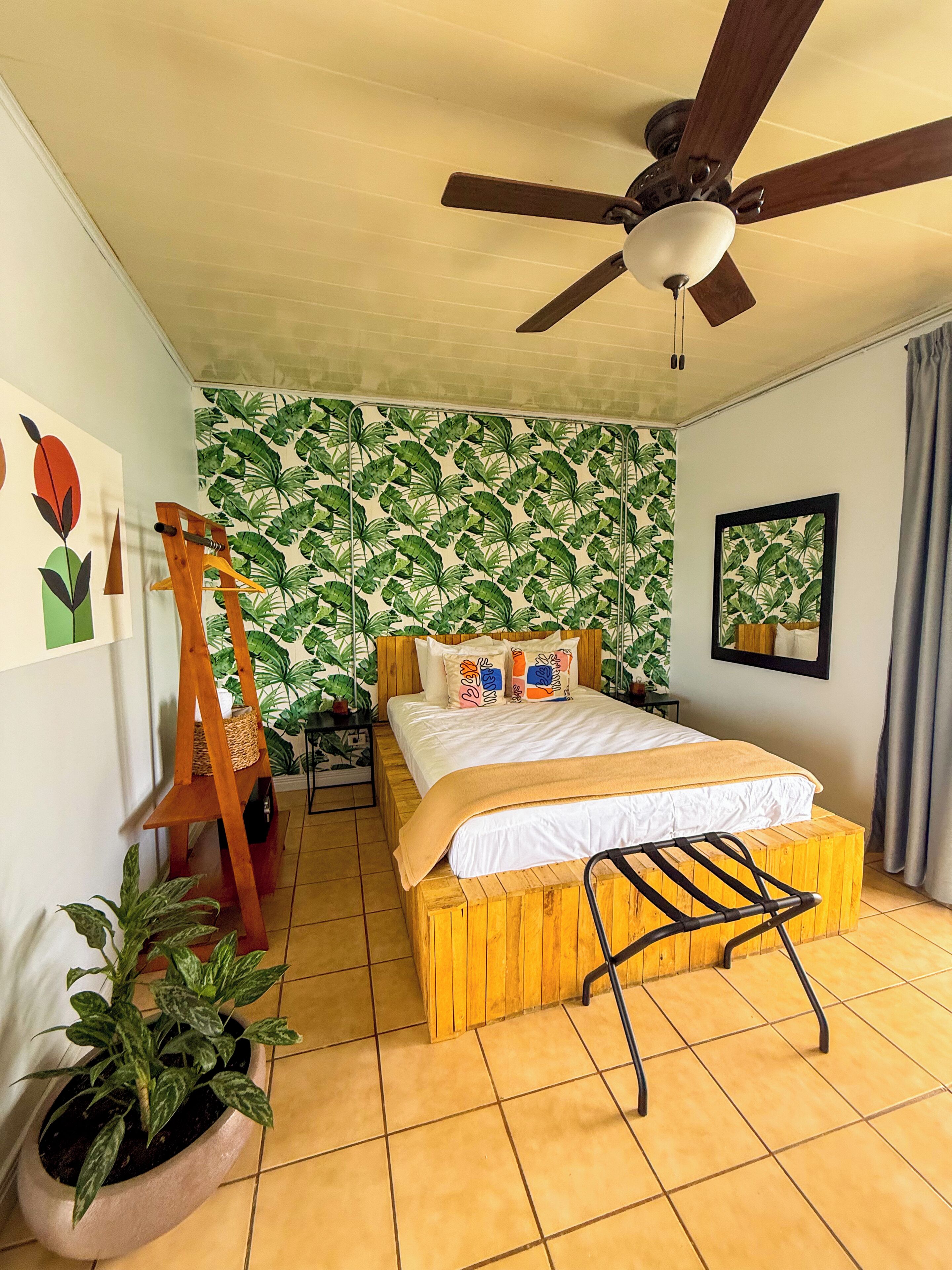 Studio, 3 eenpersoonsbedden, en-suite badkamer | Gratis wifi, beddengoed
