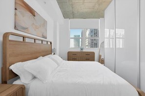 1 chambre, bureau, fer et planche à repasser, Wi-Fi gratuit