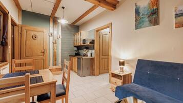 Apartment, Balcony, Lake View | Living area