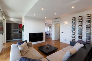 Comfort-Doppelzimmer, Stadtblick | Wohnbereich